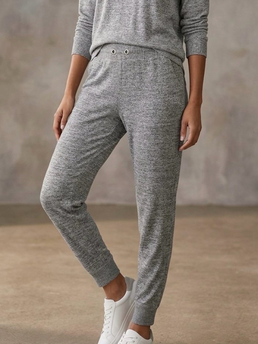 Chico's Zenergy Soft Essentials  Knit Jogger Pants - Size 2 US 12/14